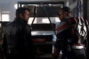 Bucky Barnes e Sam Wilson em "Falcão e o Soldado Invernal.