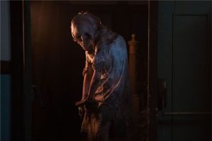 Resident Evil: Bem-vindo a Raccoon City está sendo detonado pela crítica (Imagem: Reprodução/Sony Pictures Releasing)
