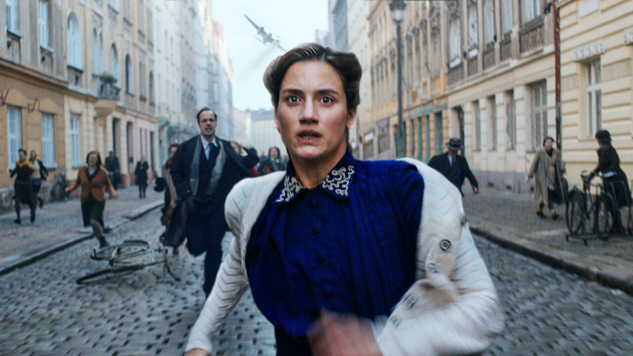 filme-comovente-conta-historia-real-sobre-escola-bombardeada-na-guerra-e-esta-no-top-10-da-netflix