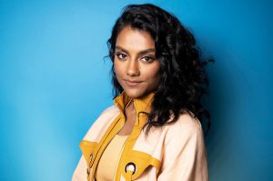 Simone Ashley: Onde assistir outros trabalhos da atriz além de "Bridgerton"