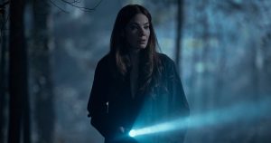 echoes-5-motivos-para-assistir-e-2-para-passar-longe-do-suspense-explode-mentes-da-netflix