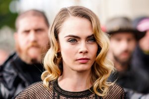 Após ser flagrada em condição vulnerável, Cara Delevingne se pronuncia pela 1ª vez nas redes sociais
