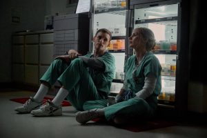 baseado-em-historia-real-de-serial-killer-o-enfermeiro-da-noite-ganha-primeiro-trailer-assista