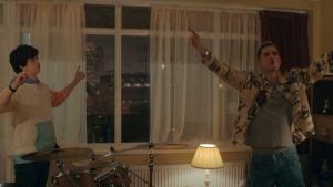 Já Fui Famoso: novo filme da Netflix mistura drama, música e bom-humor; conheça! (Imagem: Reprodução/ Netflix)