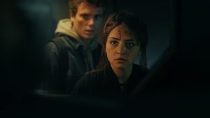 o-paciente-perdido-jovem-acorda-do-coma-e-tenta-lembrar-do-assassinato-da-familia-em-novo-filme-netflix-vale-a-pena-assistir