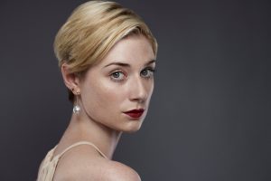 Elizabeth Debicki papeis além de Diana em The Crown