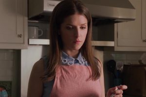 Anna Kendrick em Um Pequeno Favor (Reprodução)