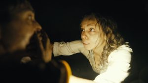 Justin Long e Georgina Campbell em Noites Brutais (Reprodução)
