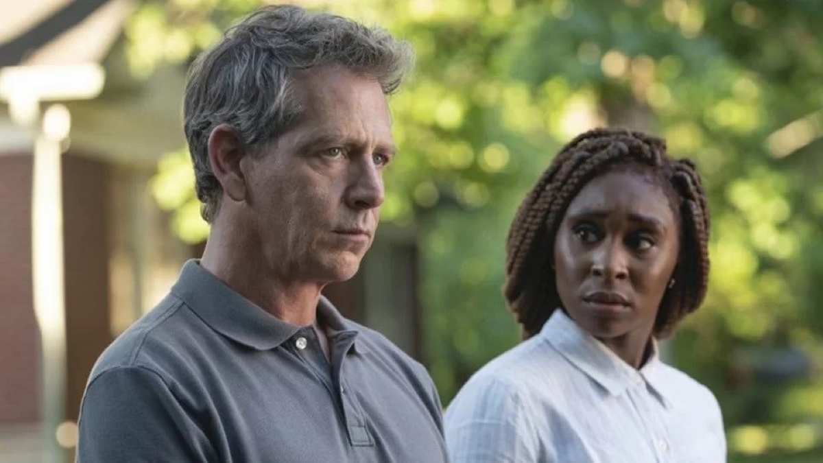 Ben Mendelsohn e Cynthia Erivo em Outsider (Reprodução / HBO)