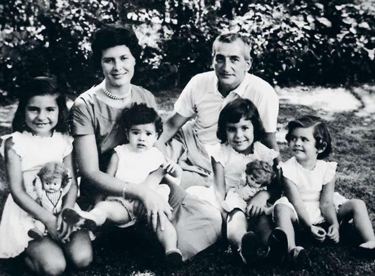 Héctor Germán Oesterheld e sua família antes da tragédia